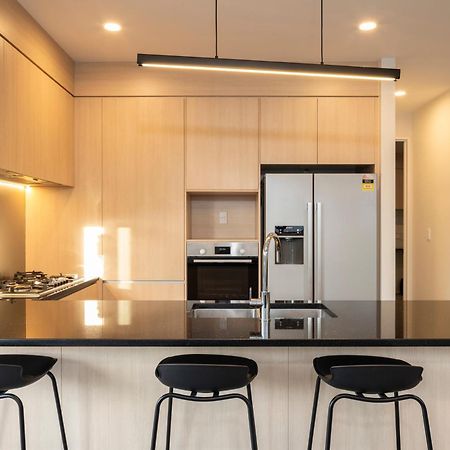 Modern Immaculate Residence In Mount Wellington Auckland Exteriör bild