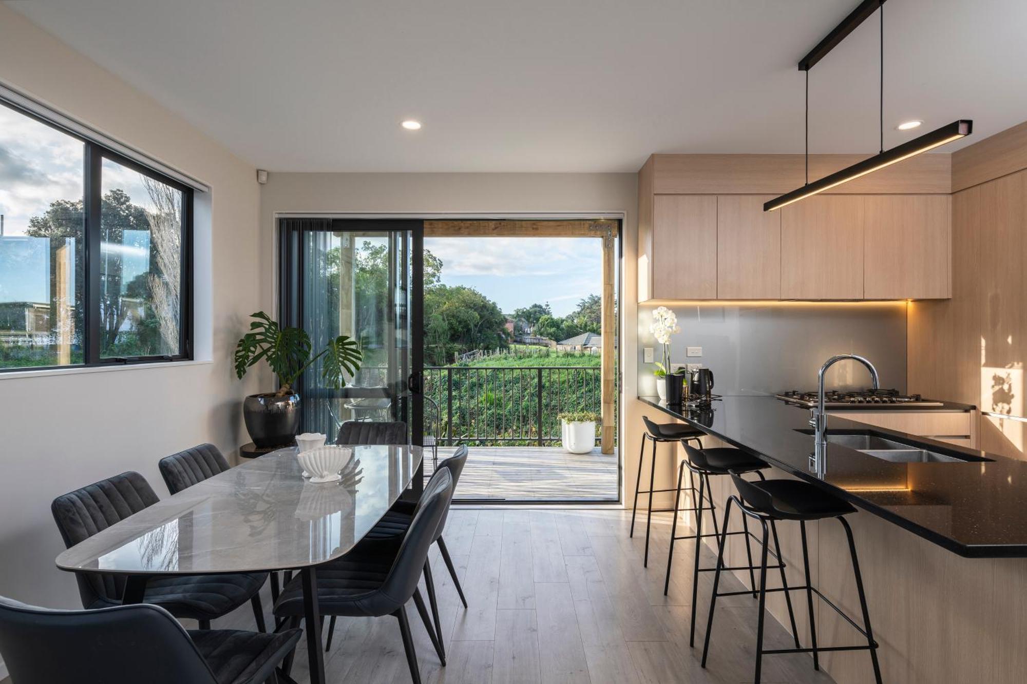 Modern Immaculate Residence In Mount Wellington Auckland Exteriör bild